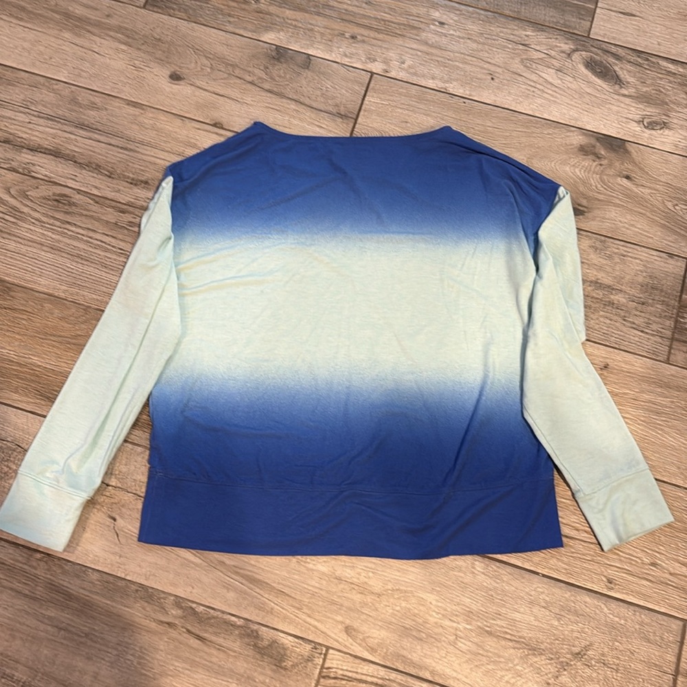 EUC GAP fit long sleeve ombré top, size S